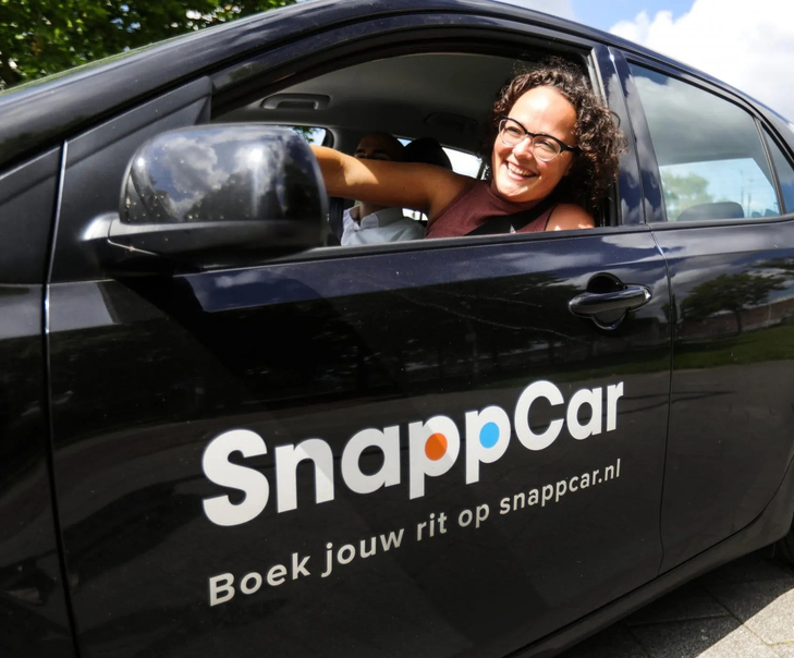 SnappCar logo on a car